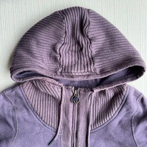 Aritzia community organic cotton fleece long sleeve sweater with hood - XXS